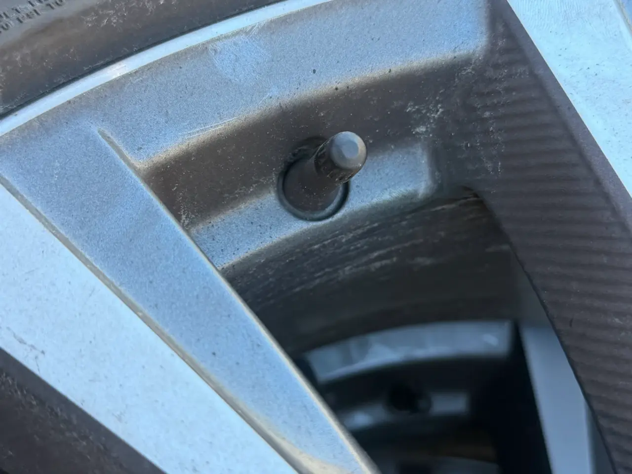 Billede 5 - Renault / Nissan alufælge med dæk . 5x114.3 krydsm