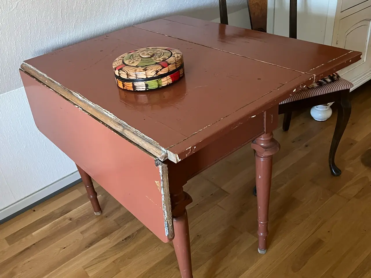Billede 2 - Spisebord med patina
