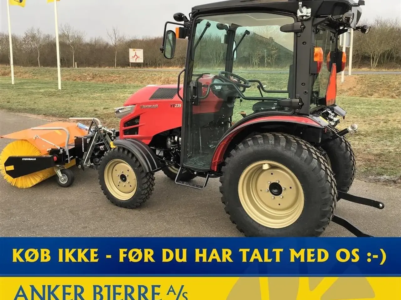 Billede 2 - Yanmar YT 235H 4WD inkl. frontlift med PTO og 130 cm GMR fejemaskine