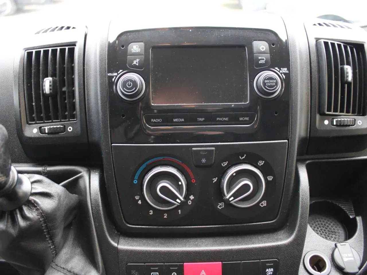 Billede 3 - Peugeot Boxer 335 2,2 BlueHDi 165 L2H2 Premium