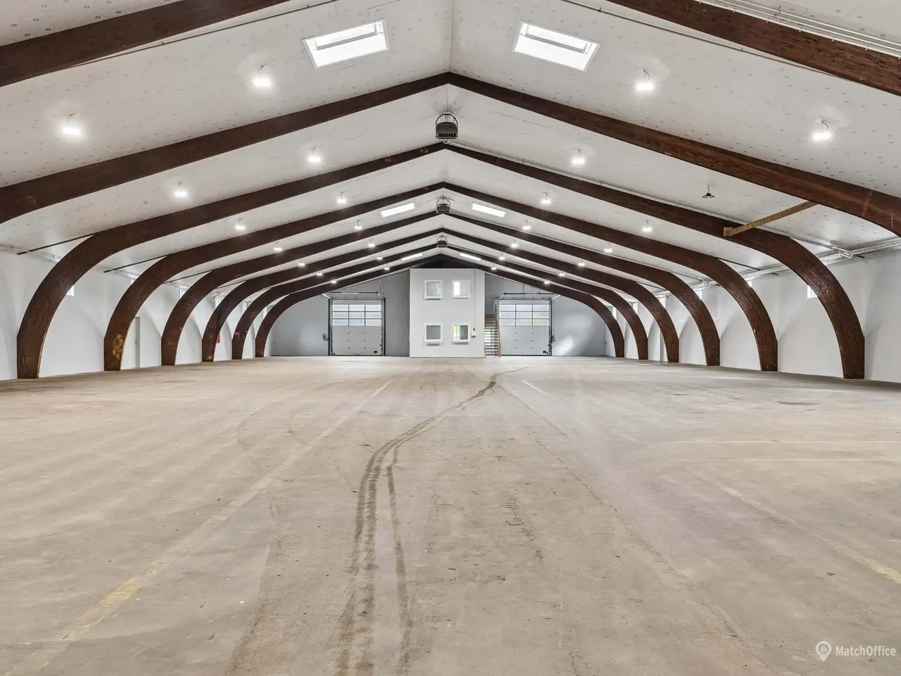 Billede 1 - 2.545 m² højloftet lager i Glostrup