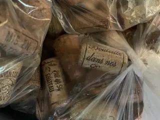 Brugte vin- og champagne korkpropper