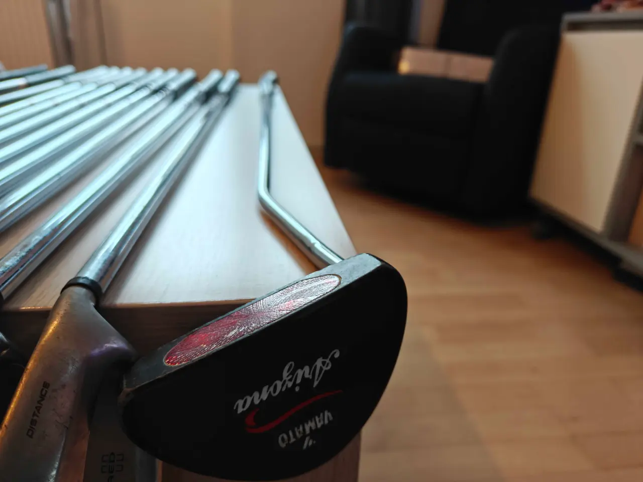 Billede 4 - Wilson Deep Red Titanium Golfkølle sæt 