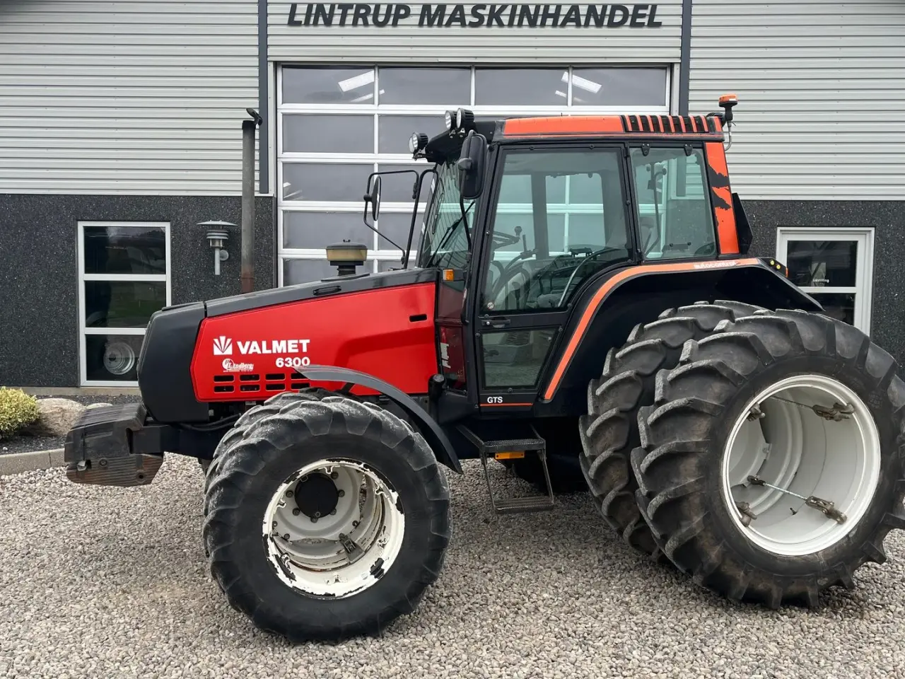 Billede 1 - Valmet 6300 Evt. med tvillinghjul hele vejen rundt