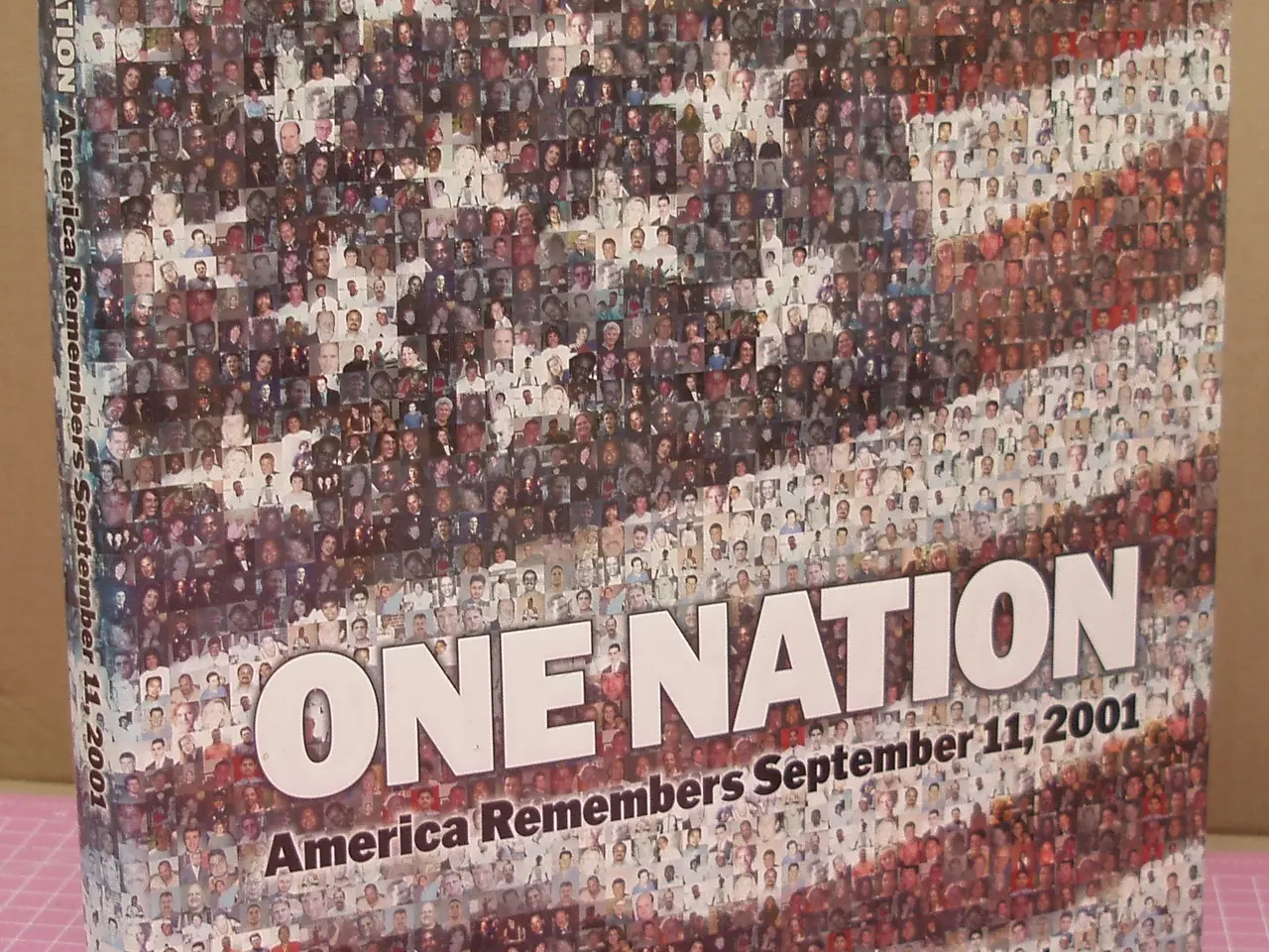 Billede 1 - One Nation, America remembers September 11, 2001