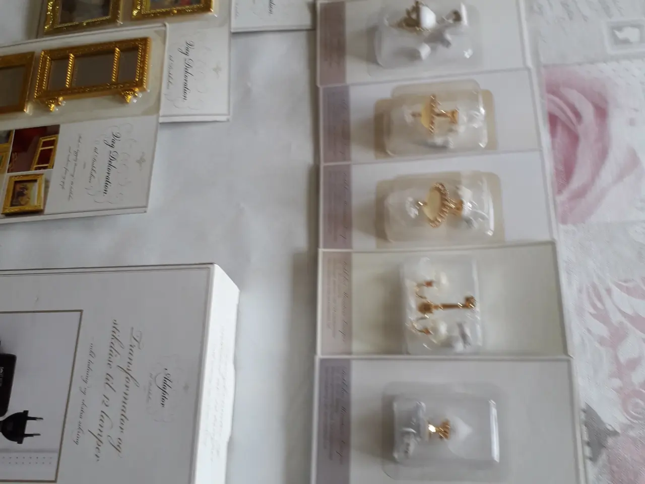 Billede 7 - Dukkehusmøbler - Miniature Samling med tilbehør.