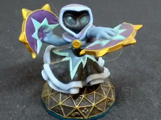 Skylanders Swap Force Light Core Star Strike