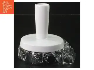 Hvid lysestage fra Ponpon fra Ponpon (str. 12,5 cm)