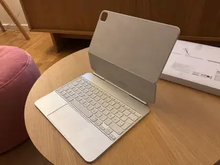 Apple iPad Pro 13 M4-M5 Magic Keyboard