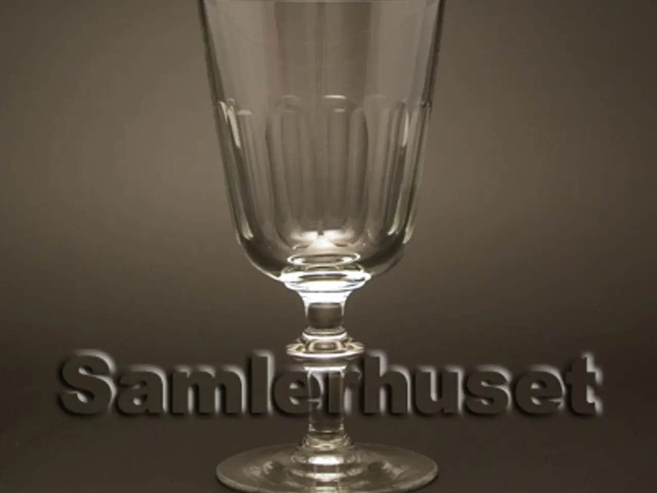 Billede 1 - Chr. 8 Rødvinsglas. H:155 mm.