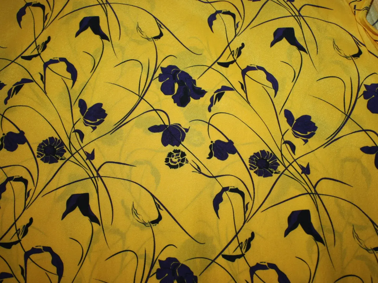 Billede 4 - Silke bluse BTF CPH str. M 100% silk