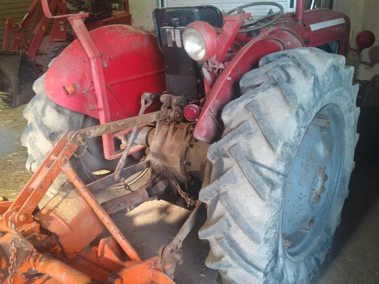 Billede 3 - Massey Ferguson 35 X med førerhus (Sælges momsfri)