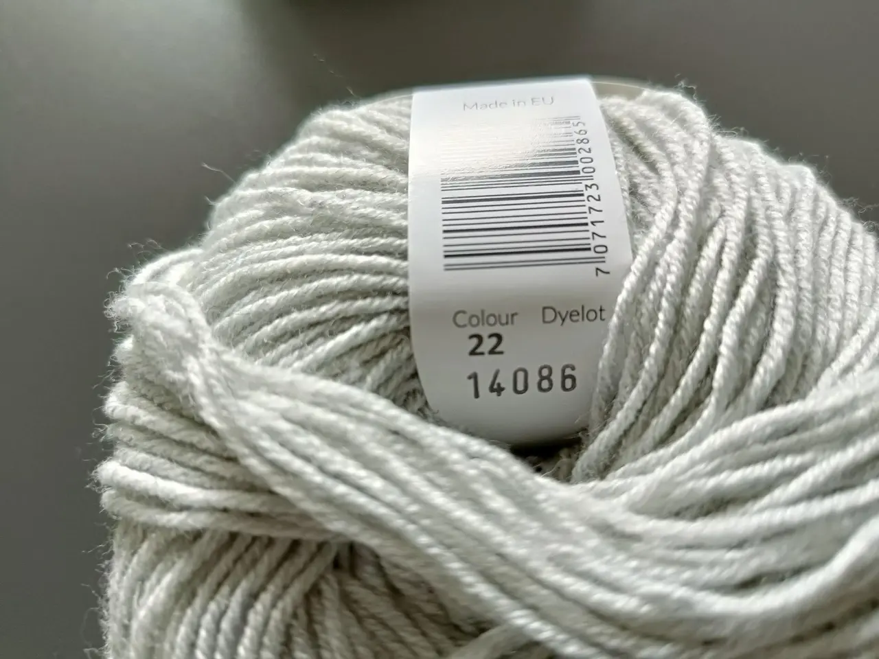 Billede 3 - DROPS Baby Merino Mix garn (lysegrå & mørkegrå)