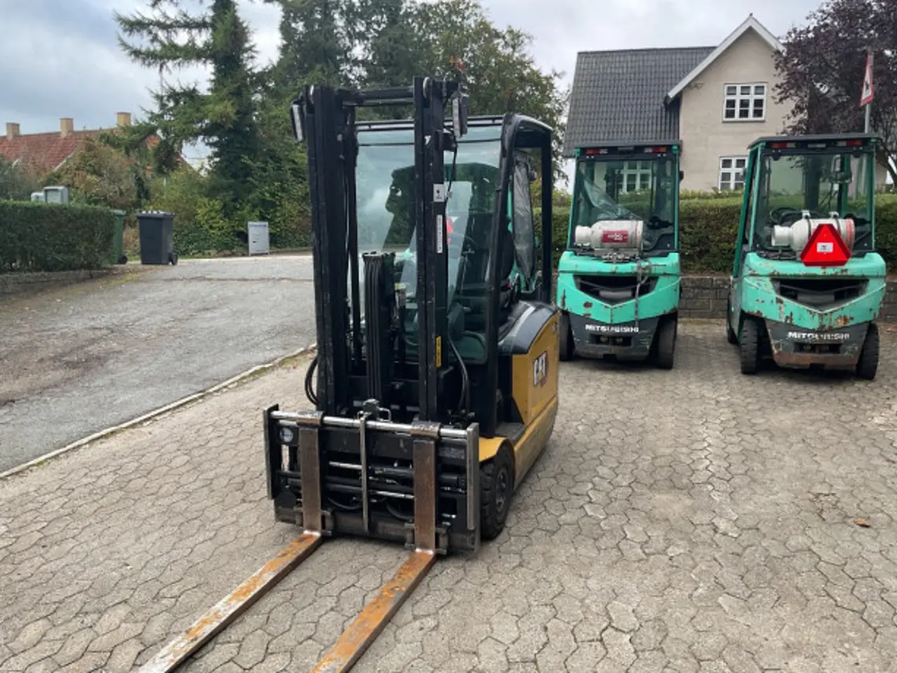 Billede 3 - CAT 1600kg Eltruck Fra2020 Med alt udstyr indbygget vægt på gafler