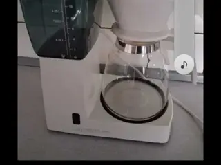 Kaffemaskine til 12 kropper sælges 100 kr.