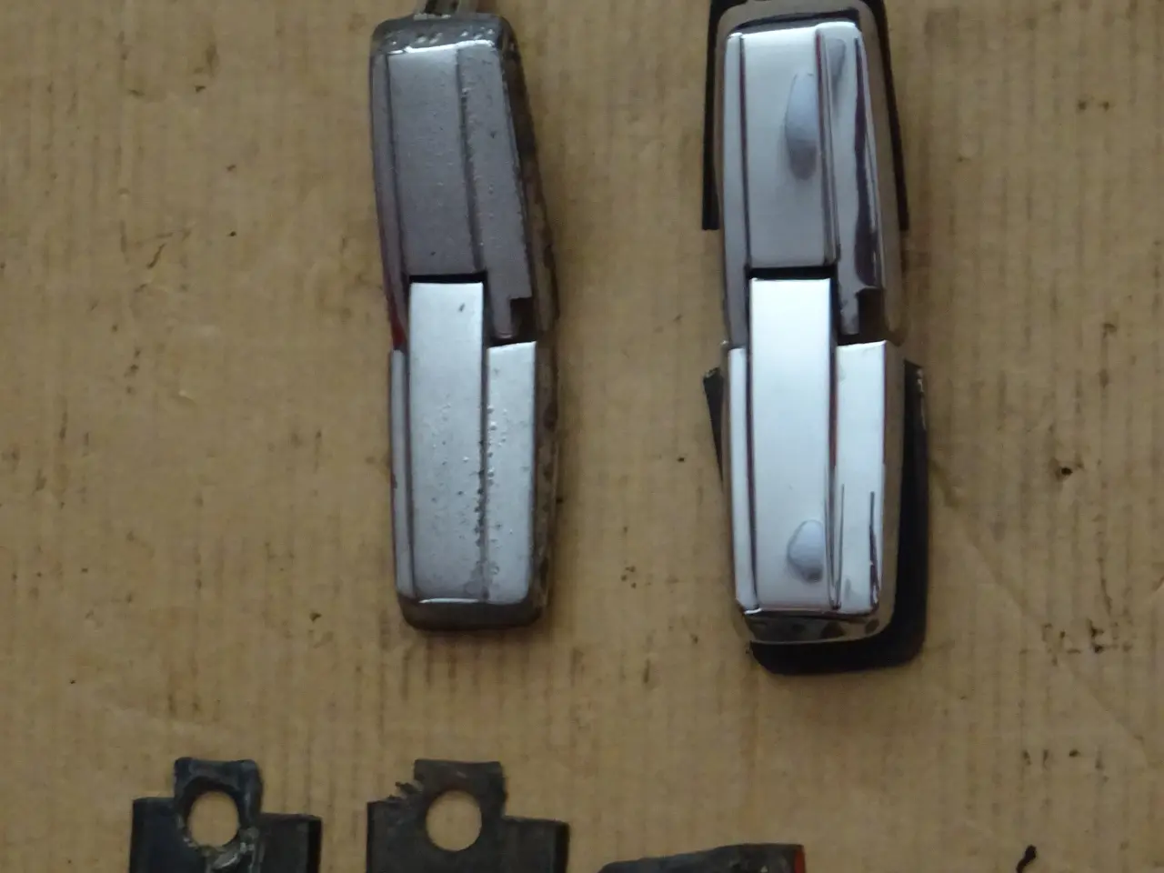 Billede 4 - Volvo 145, 245 viskermotor, hængsel, læsseskinne