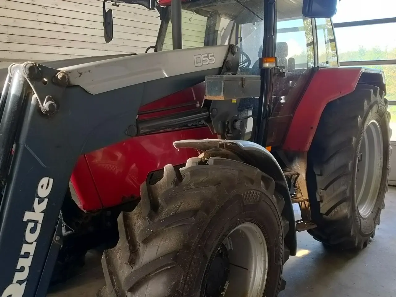 Billede 1 - Case IH 5130 Maxxum Med frontlæsser, siloskovl, balletang & ballespyd