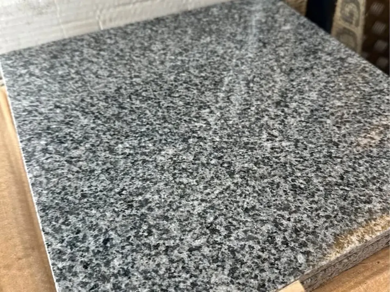 Billede 4 - Polerede granitfliser, top kvalitet, 54 stk.