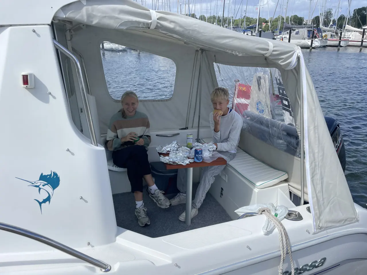 Billede 3 - Velholdt motorbåd med meget udstyr.
