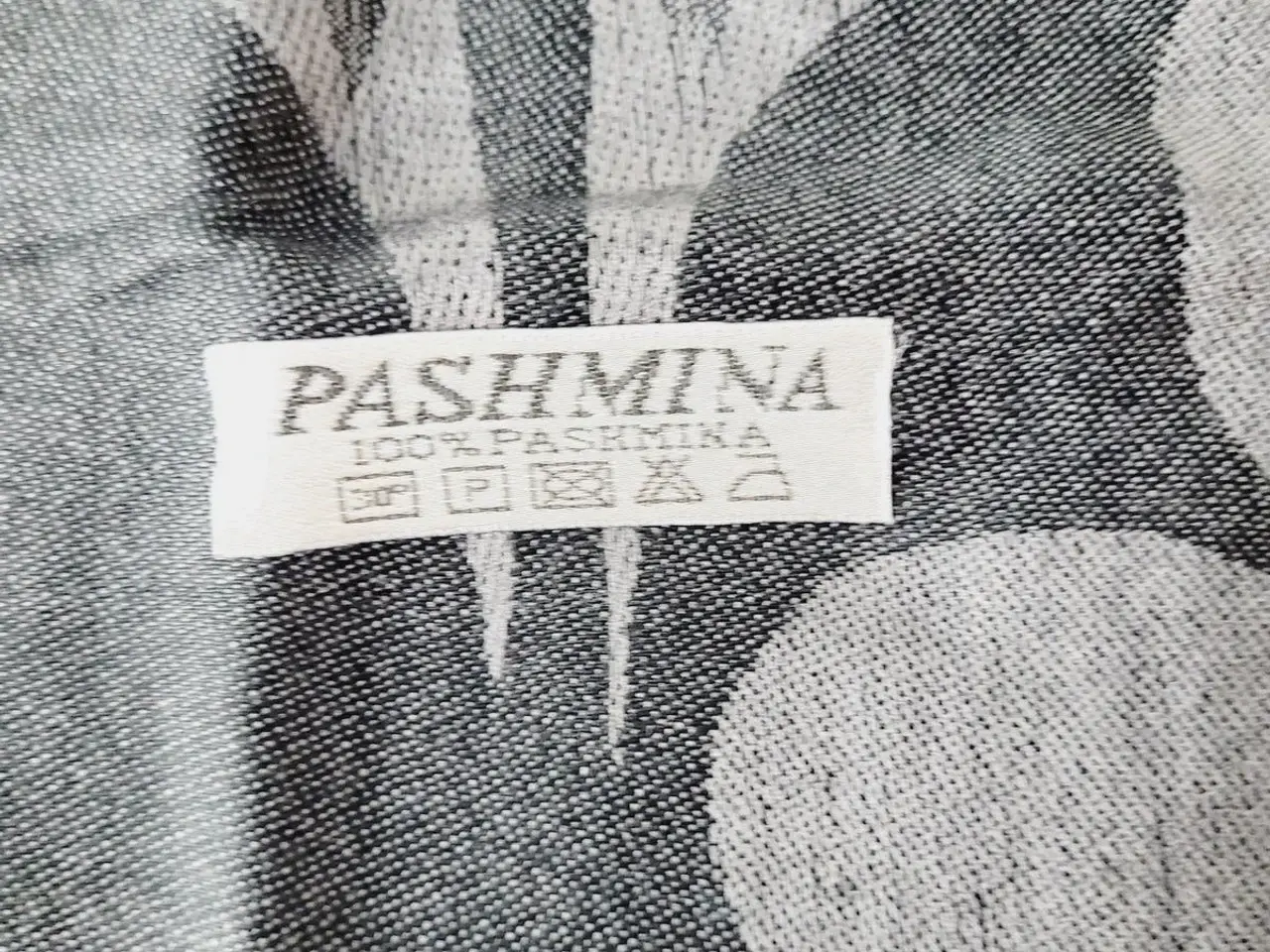 Billede 6 - ⭐️- Elegant og Blødt Pashmina Tørklæde - UBRUGT