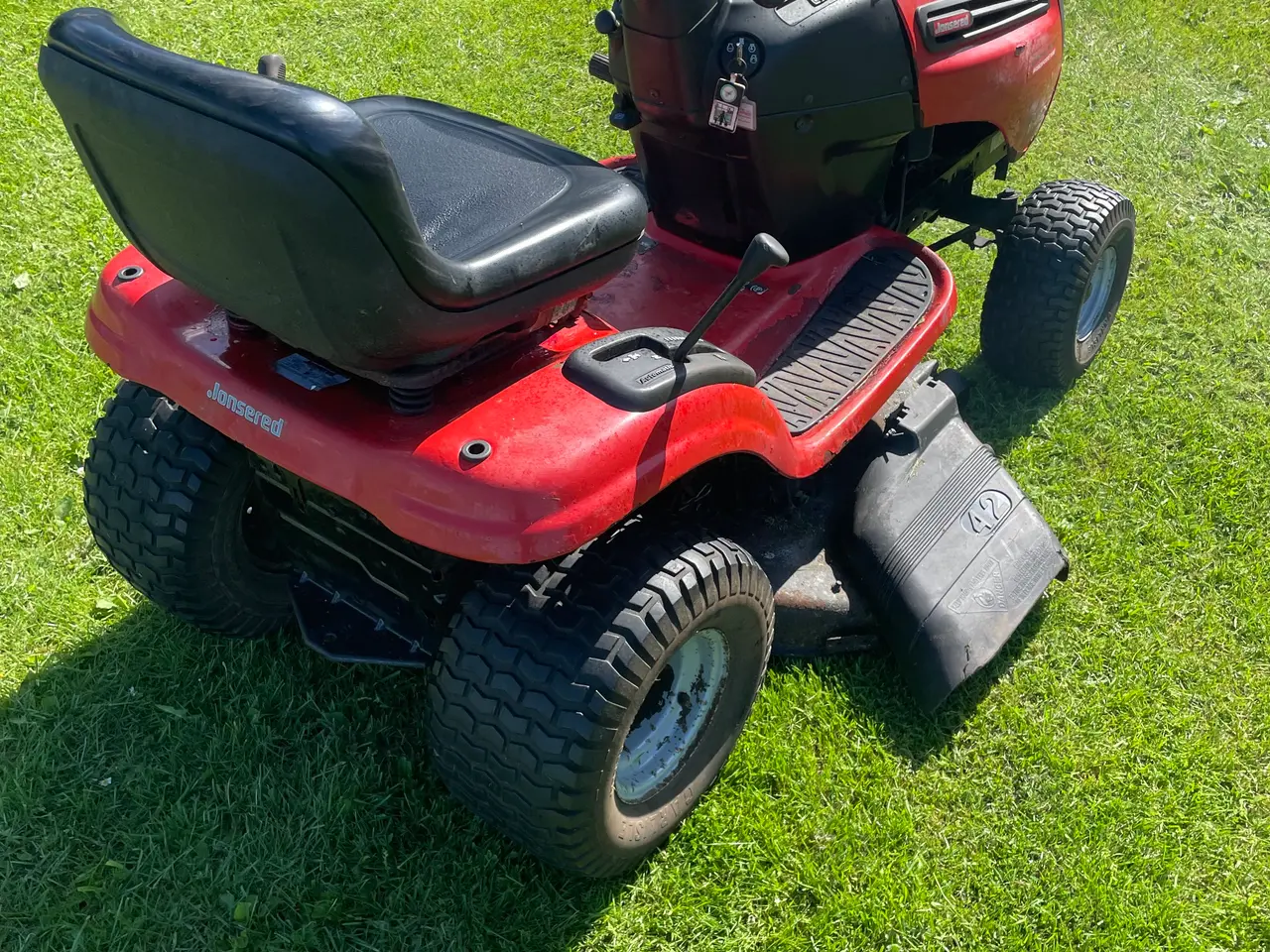 Billede 3 - Jonsered LT2317A Havetraktor