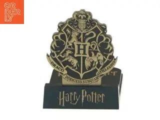 Harry Potter emblematisk logo med stander til tryllestav (str. 6x7x8 cm)