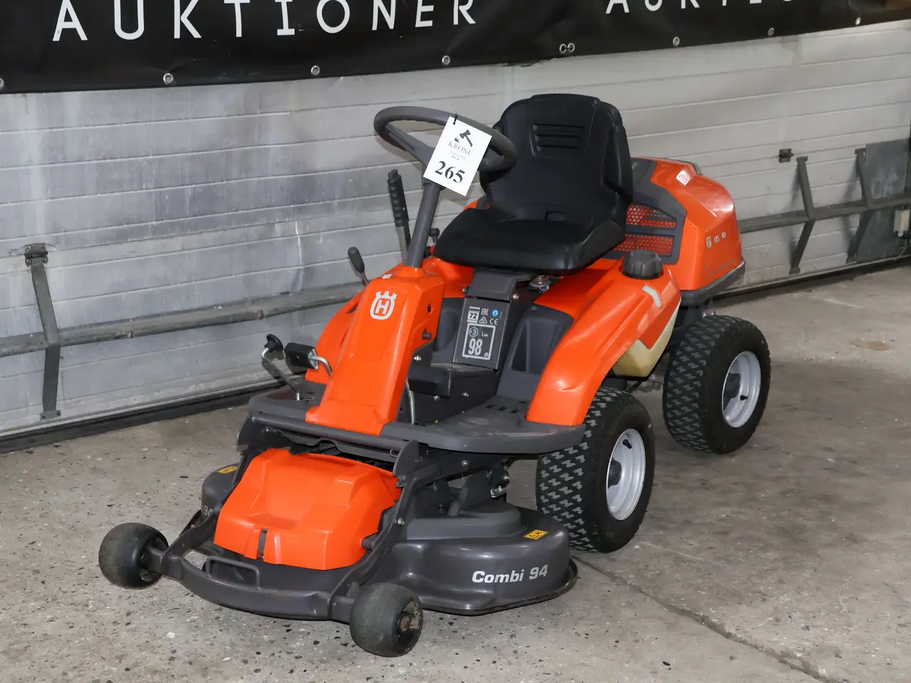 Billede 3 - Husqvarna R214 TC årg 2016
