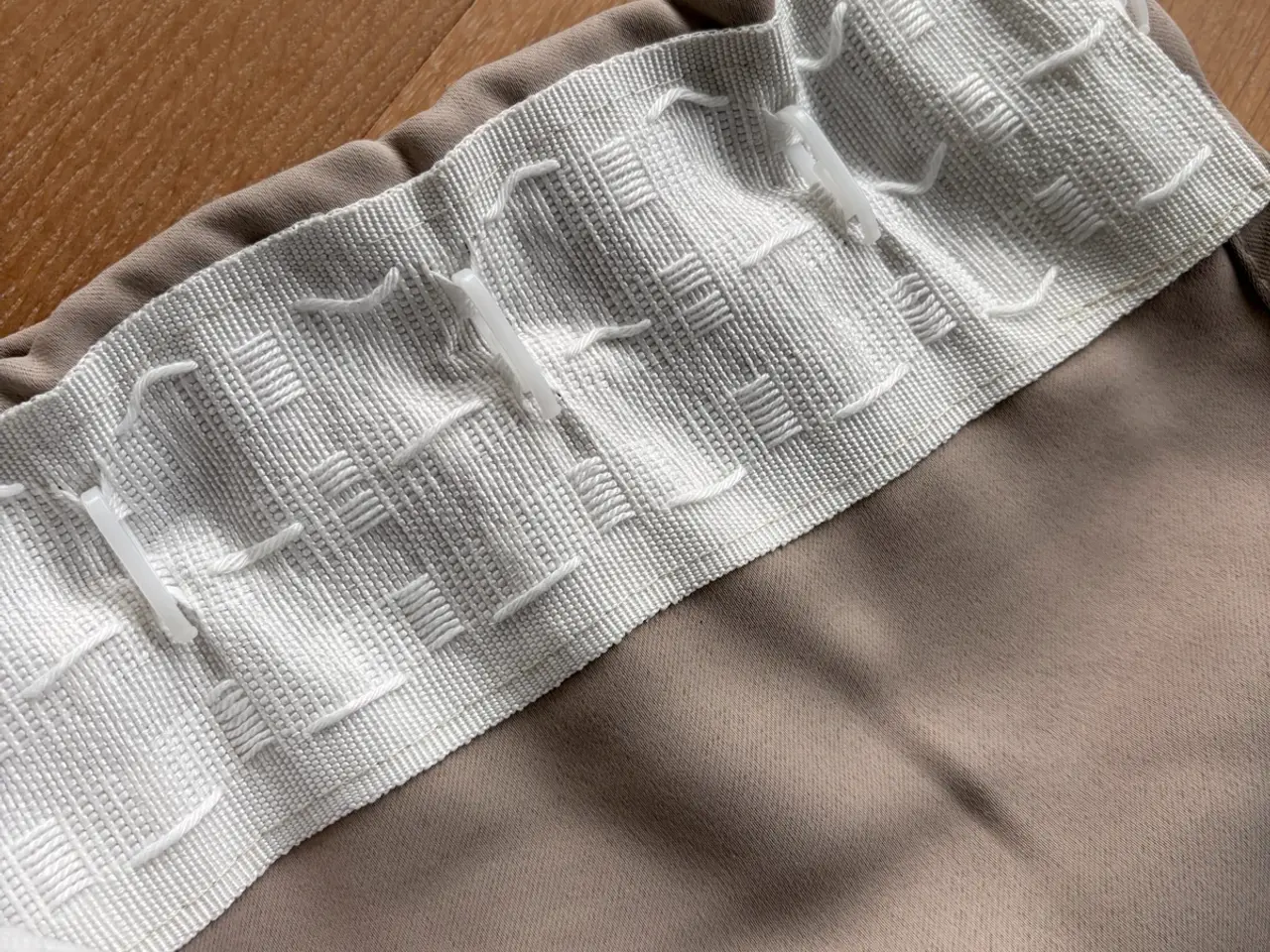 Billede 3 - 3 gardiner i blødt stof 140x175cm