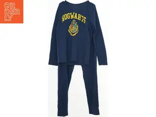 Hogwarts pyjamas sæt fra H&M (str. 146)