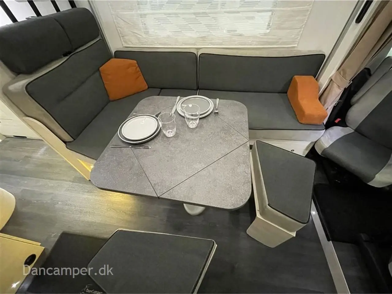 Billede 13 - 2024 - Chausson 660 Titanium ULTIMATE UNDER KLARGØRING! Chausson 660 Titanium ULTIMATE, Elcykelholder, Lithiumbatterier, Induktionsplade, 3000W inverter