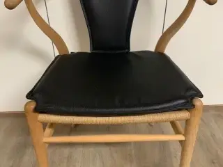 Y Hynder