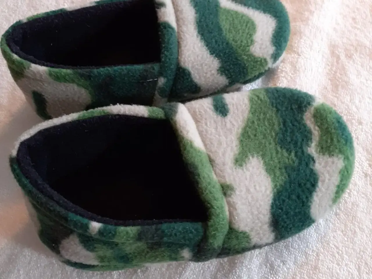 Billede 4 - Hjemmesko, str. 32, grøn og beige farvet