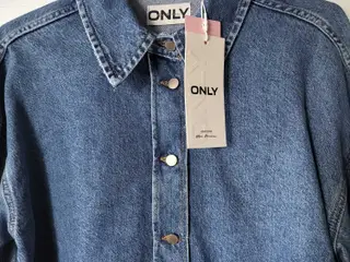 Nye denim skjorter