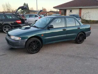 Mitsubishi Lancer 1300 1,3 GLi 75HK