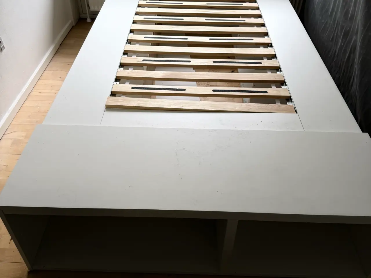 Billede 1 - Ikea seng med opbevaring