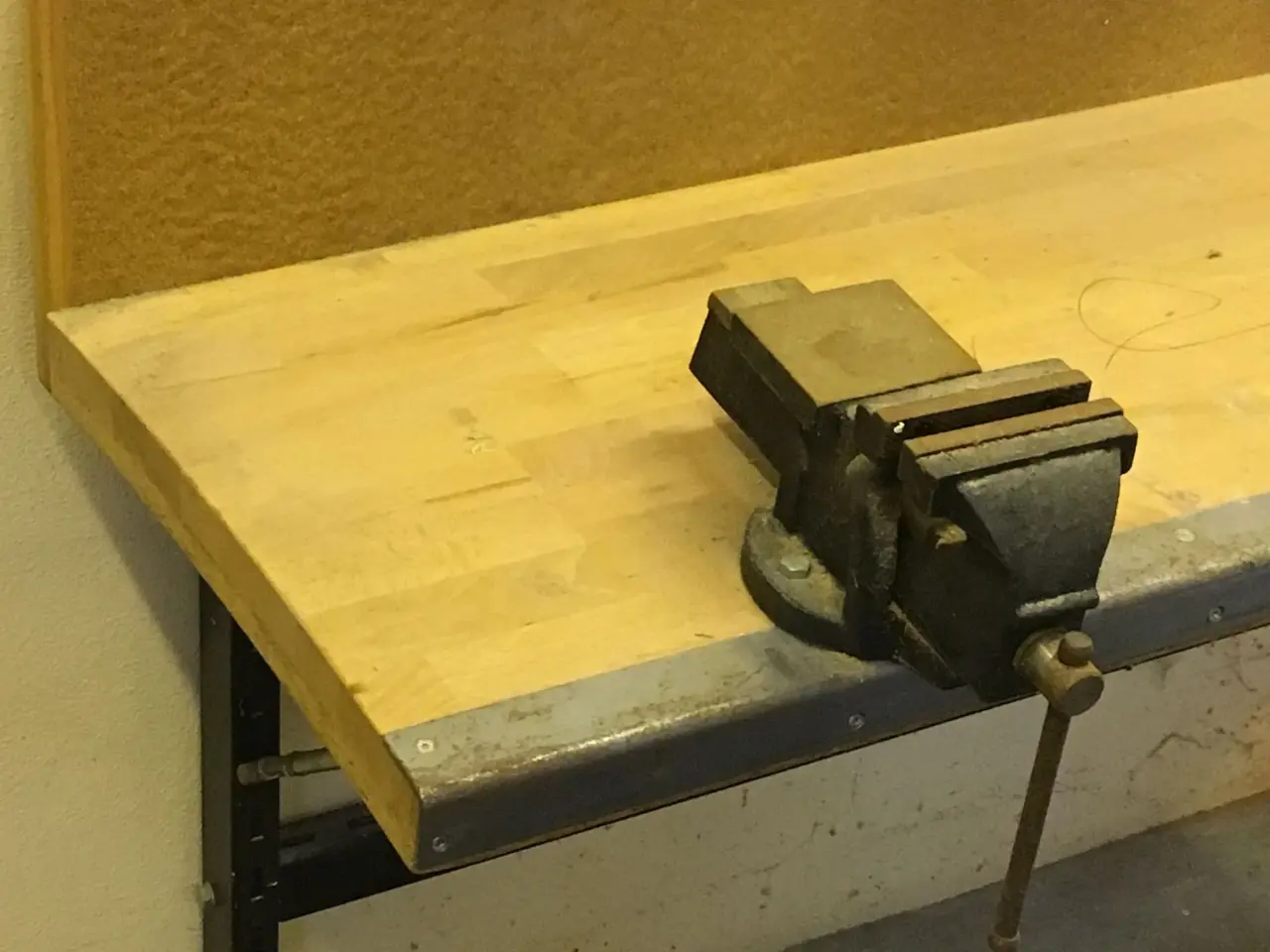 Billede 4 - Arbejdsbord til børn