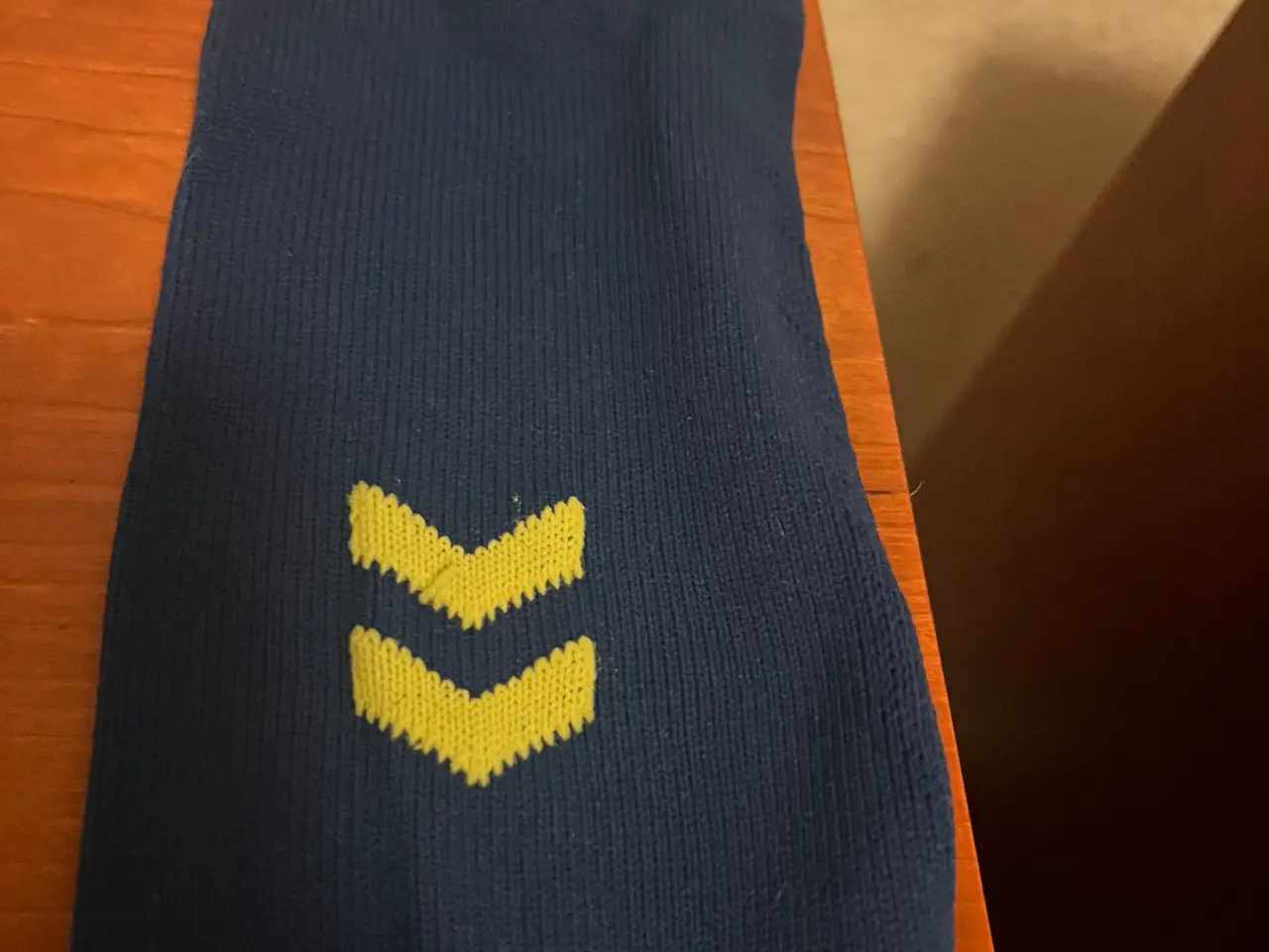 Billede 3 - Brøndby fodbold strømper.