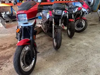 Honda 4 stk. 250’er