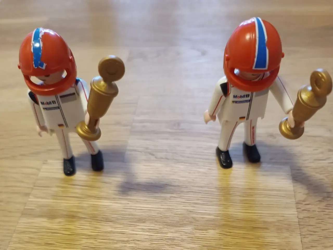 Billede 1 - Playmobil racerkørere med pokaler