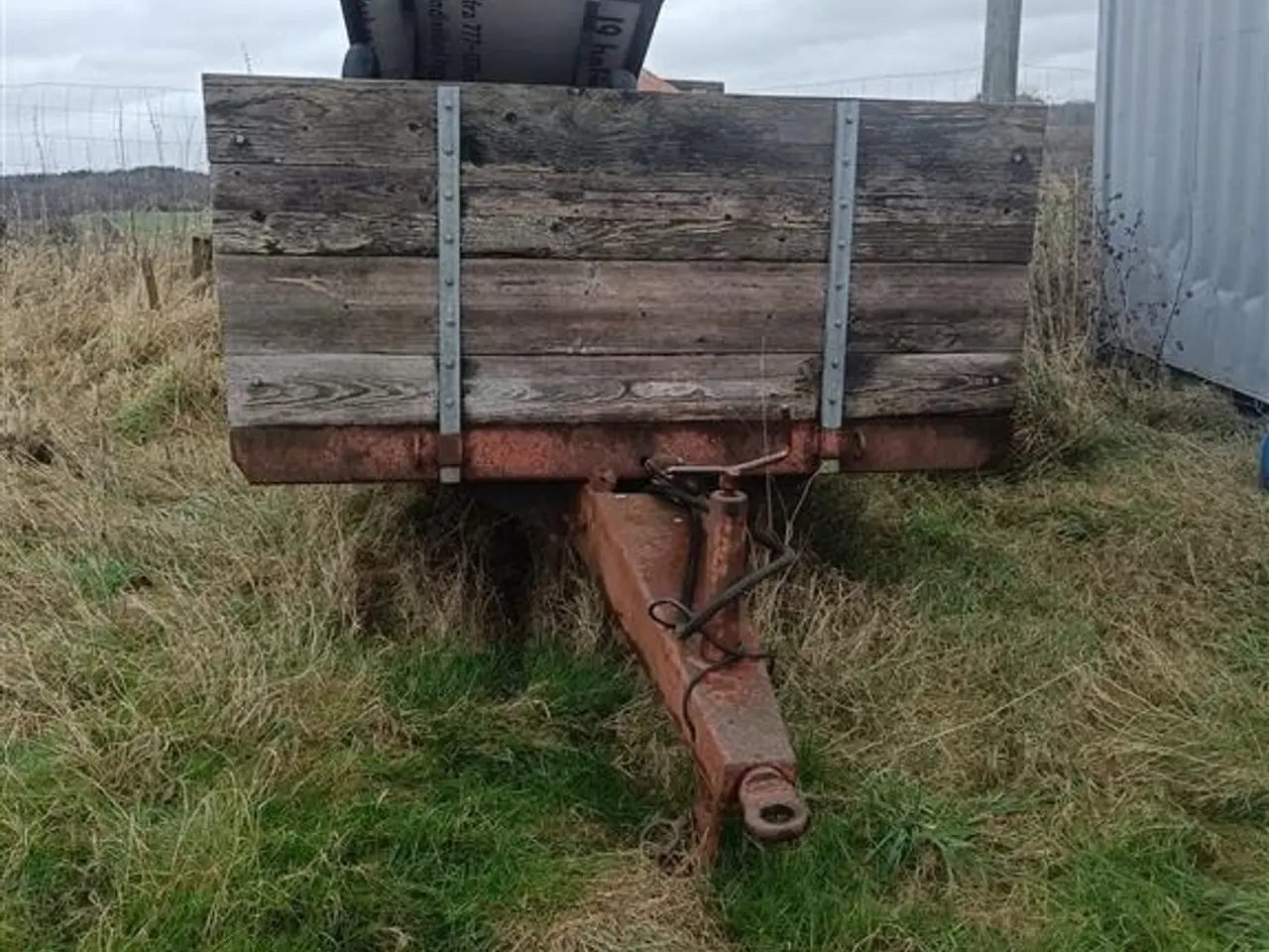 Billede 1 - Tim 4,5 ton med jern bund (momsfri)