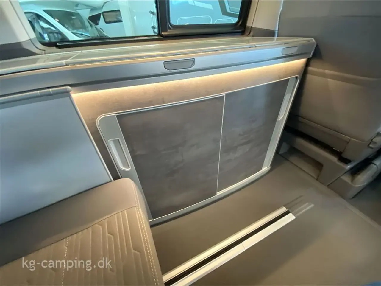 Billede 18 - 2021 - VW California Ocean 2.0 TDI 150 DSG Super velholdt lille California van med DSG gear