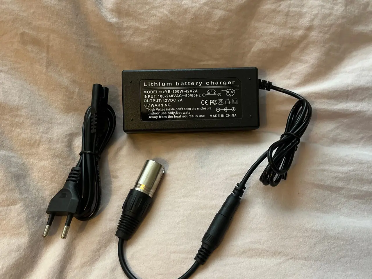 Billede 2 - Oplader til elcykel 42V