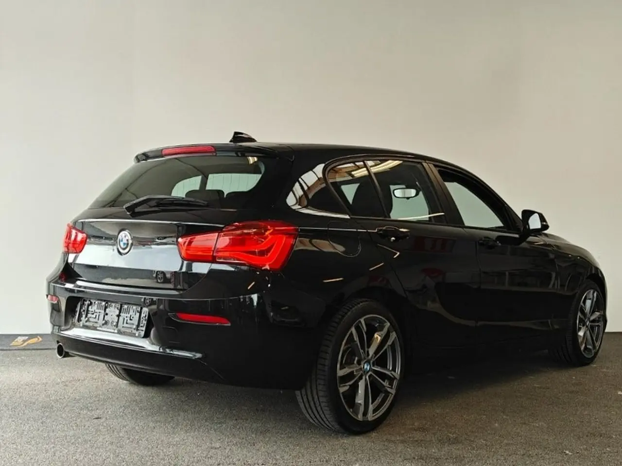 Billede 2 - BMW 118i 1,5 Connected aut.