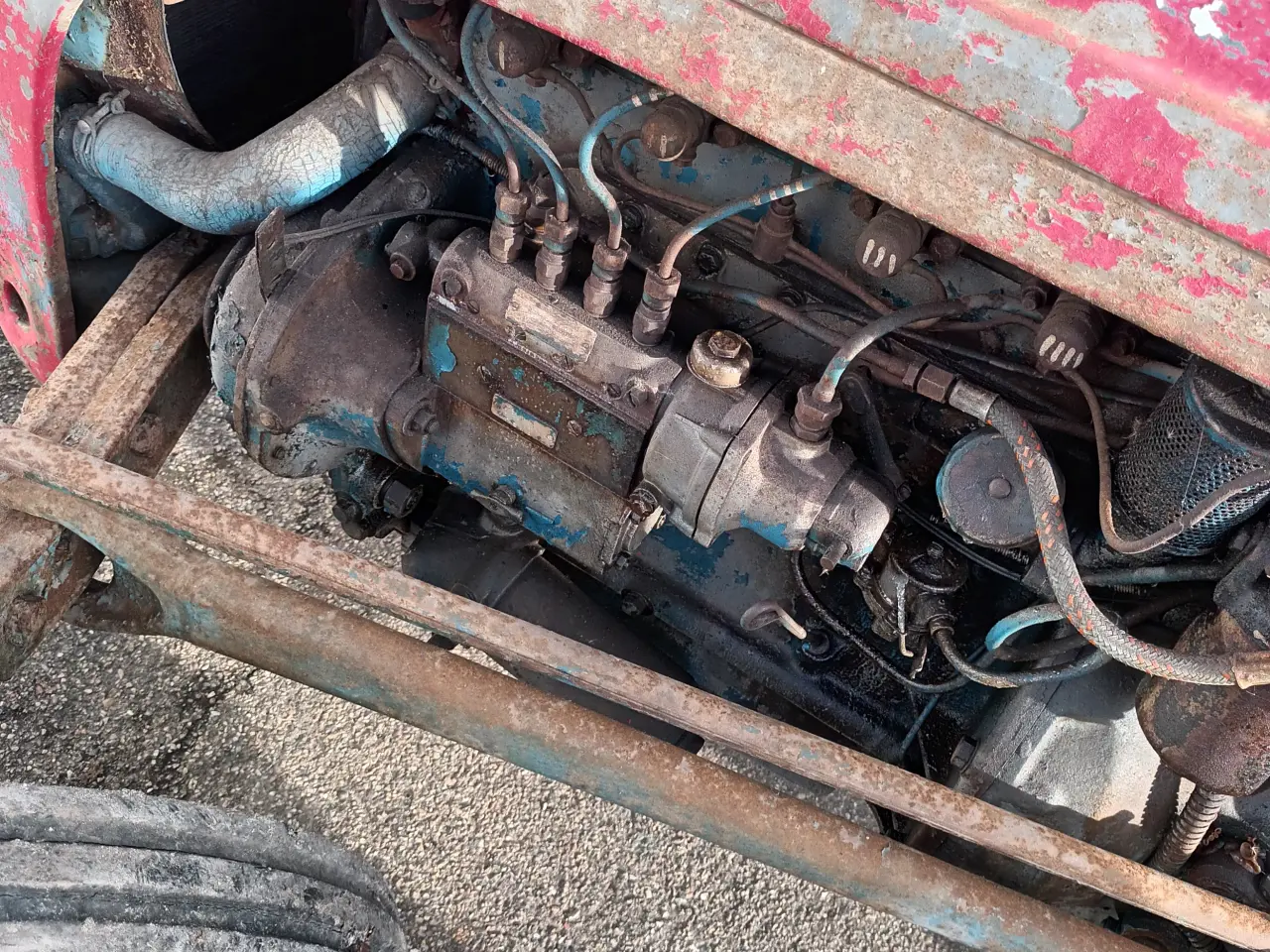 Billede 1 - Grå Ferguson diesel traktor