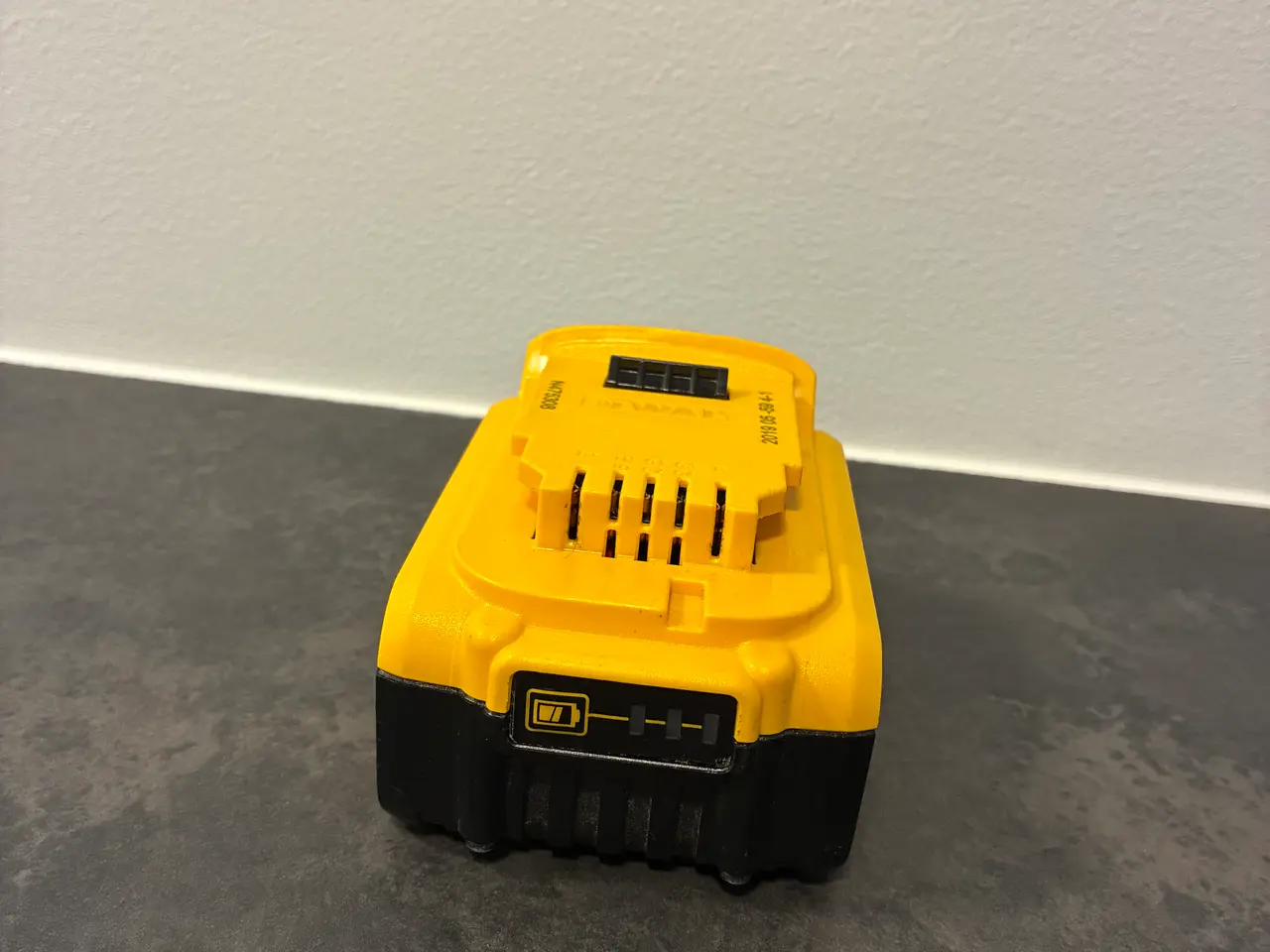Billede 4 - DeWalt 18V 5.0 Ah XR Li-Ion batteri