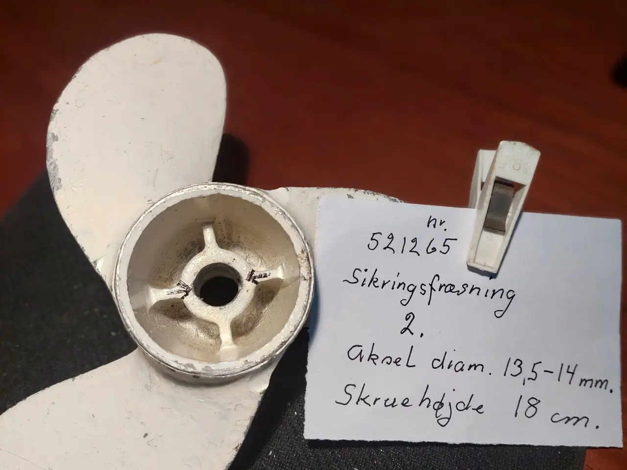 Billede 3 - Propeller til Påhængsmotor.