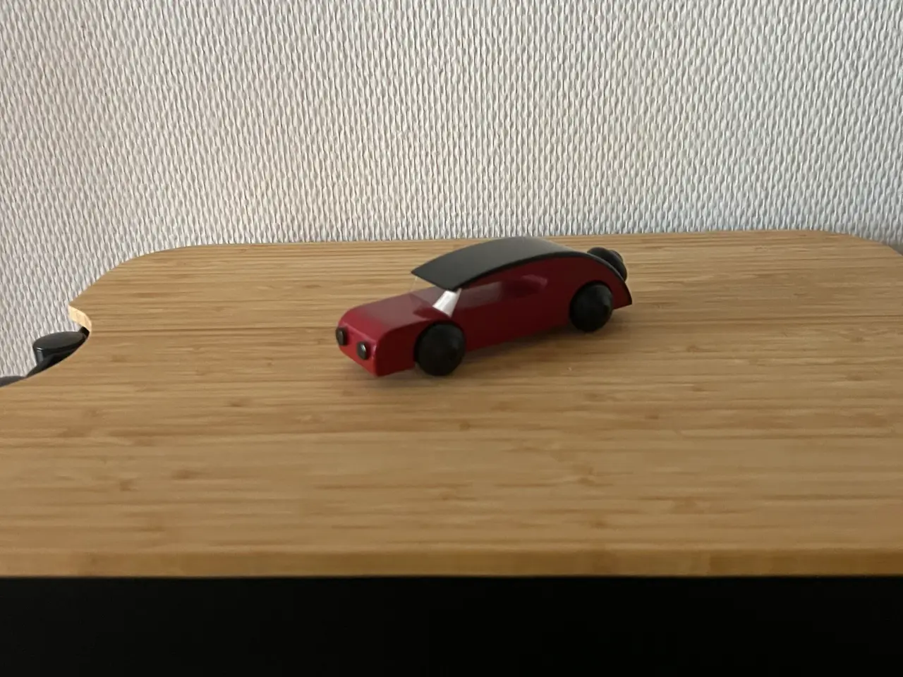 Billede 1 - Kaj Bojesen Automobil, Sedan Rød og Sort