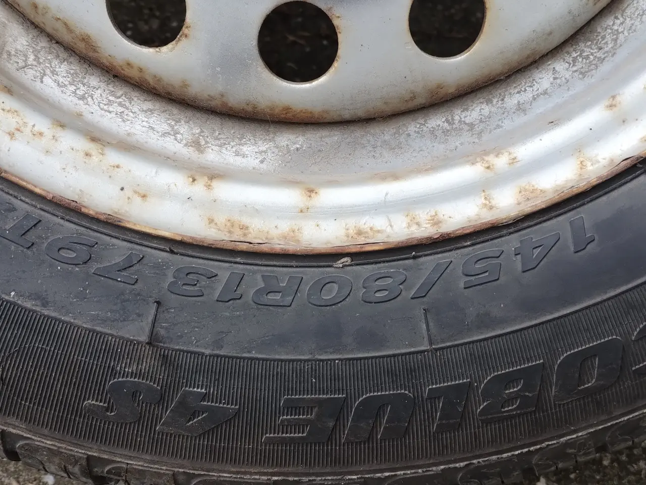 Billede 4 - 2 stk Trailerfælge 13" 4x100 ET31 & 1 dæk 145/80x