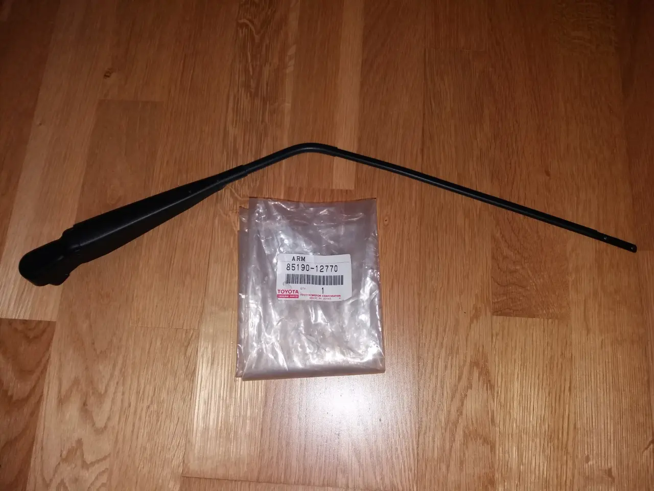 Billede 1 - Viskerarm bag Toyota Corolla AE 81 / AE 82 / CE 80
