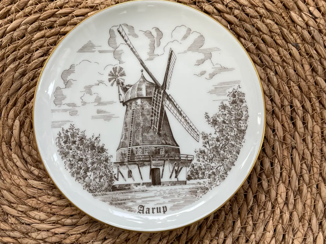 Billede 1 - Platte tallerken Aarup mølle